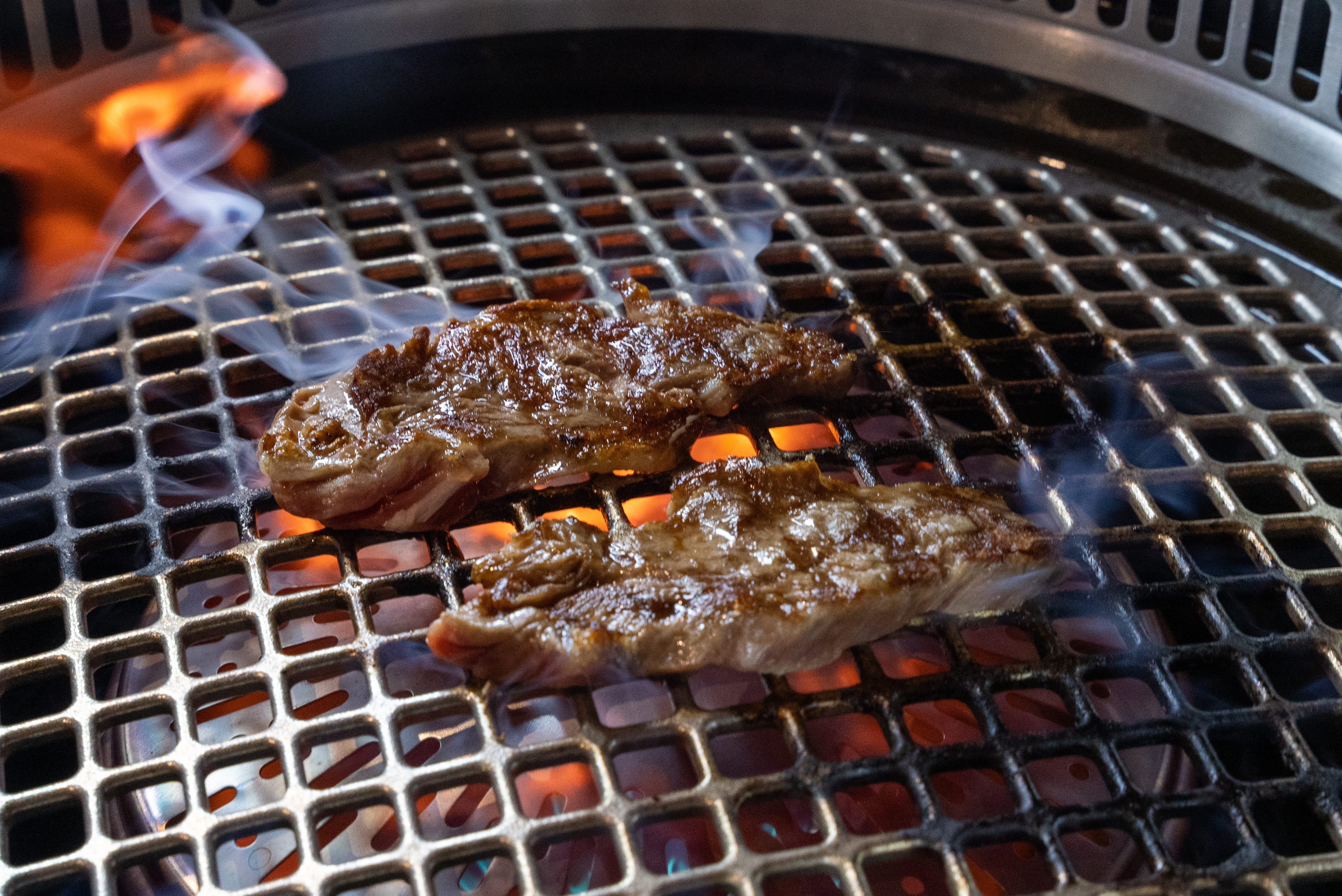 廻転レーン焼肉 いっとう 一皿110円から小皿焼き肉専門店 １皿100円 税込110円 から小皿焼肉専門店